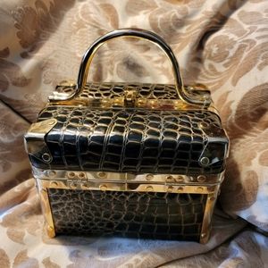 Vintage Faux Croc Box Pursr